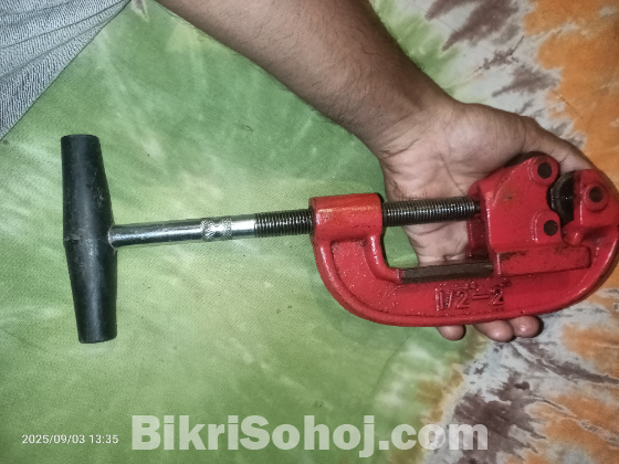 পাইপ কাটার